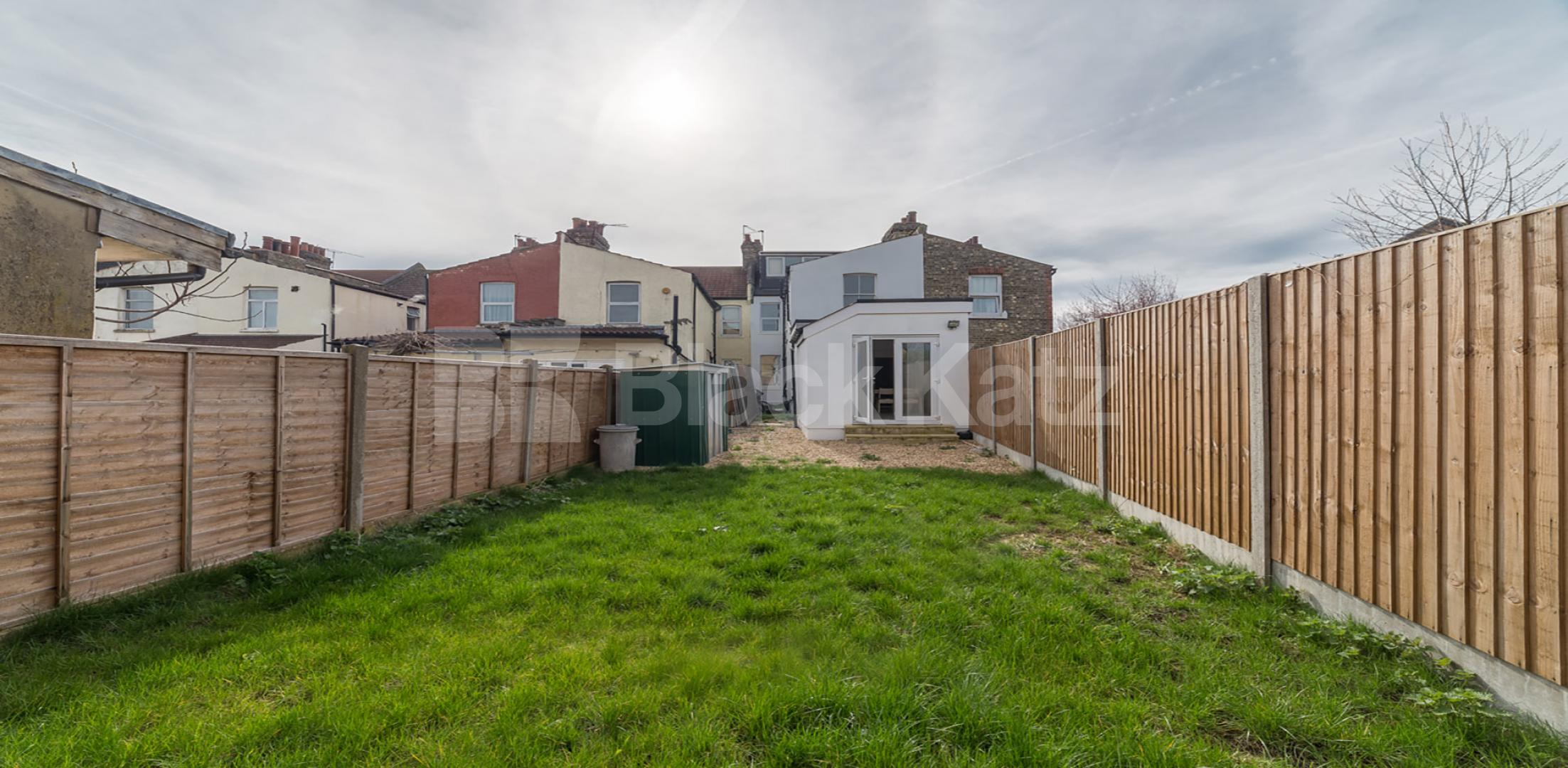 			New Instruction! Garden flat, 3 Bedroom, 1 bath, 1 reception Ground Floor Flat			 Imperial Road , Bounds Green / Wood Green